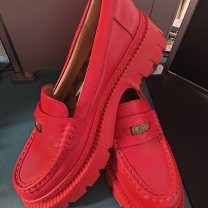 Coach Loafers lug sole. Sz. 8½, but can Fit To Sz: 9½. Comfy Fit. Color: Red
